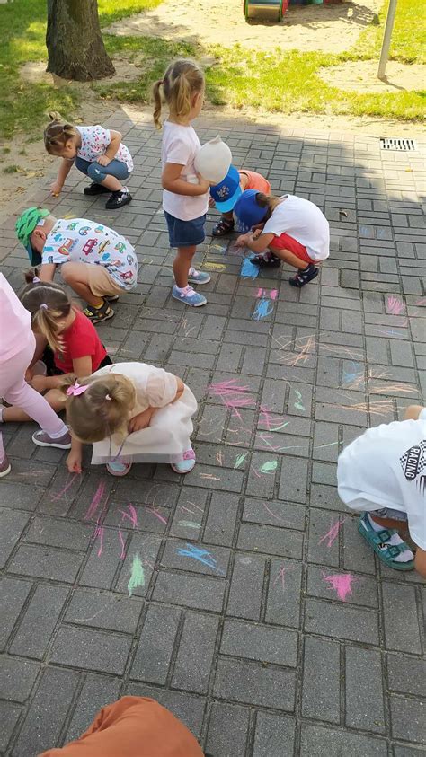 Maluszki w przedszkolu czyli pierwszy tydzień w grupie Skrzatów