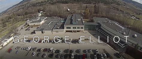 George Elliot Secondary School Kelowna Kanada | GIVE High School