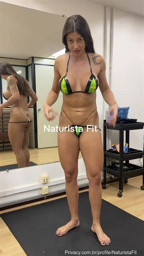 Naturist Fit Nude Hot Gym Babe Showing Her Pussy Cnn Amador