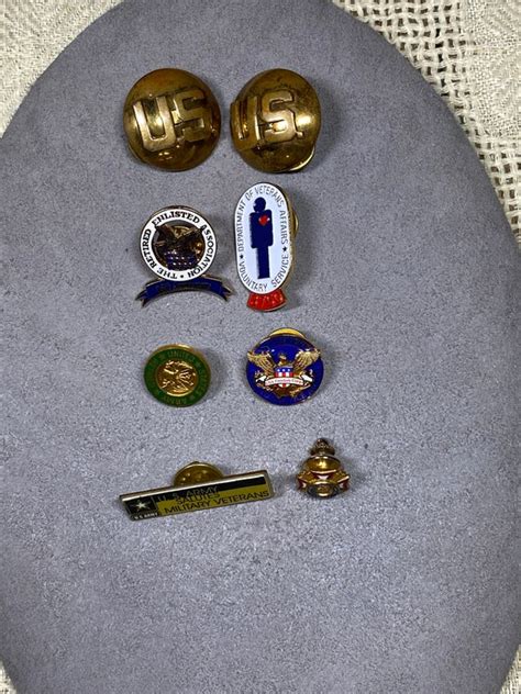 8 Assorted Vintage Military Lapel Pins Gem