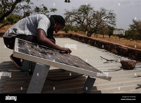 La Electrificación Rural Y La Energía Solar En El África Subsahariana