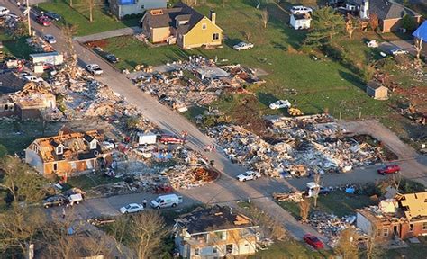 Ef Damage Mph Tornado Damage Severe Weather Weather Seasons