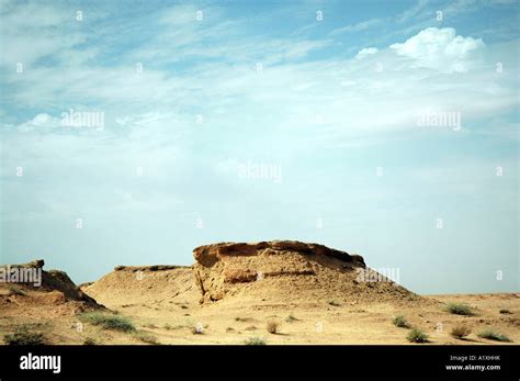 Sahara desert in Tunisia Stock Photo - Alamy