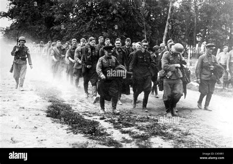 Soviet Prisoners Of War Fotos Und Bildmaterial In Hoher Aufl Sung Alamy