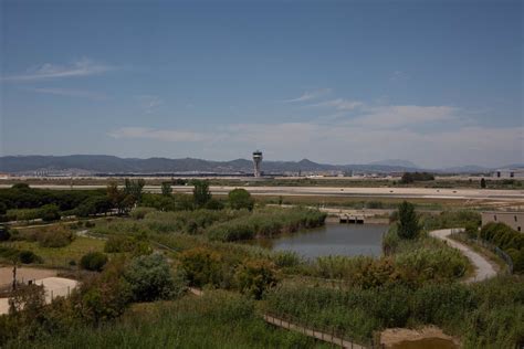 Agro La Fcac Rebutja Ampliar L Aeroport De Barcelona I Demana