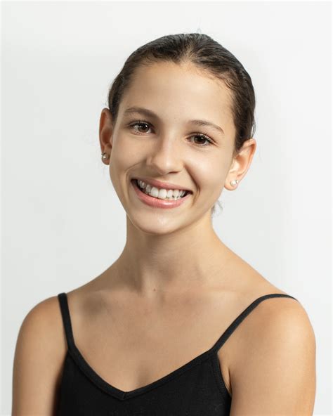 Sarah K Headshot Ballet Virginia