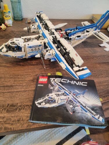 Lego Technic Cargo Plane 42025 Includes All Pieces And Motor Great Condition 4620155790