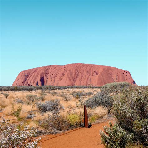 A Complete Guide To Visiting Uluru Irish On The Run