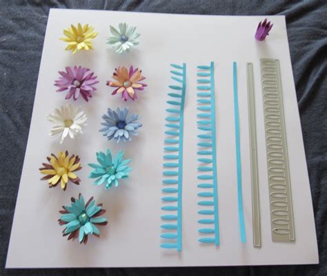 How to Make Rolled Paper Flowers - FeltMagnet