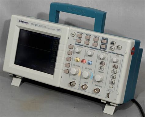 Tektronix TDS2022 TDS 2022 200 MHz 2 GS S 2 Channel Digital Storage