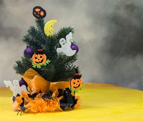 ツリーはクリスマスだけじゃない！ハロウィンにも楽しめる ハロウィンツリー”って何？｜株式会社オマツリジャパン