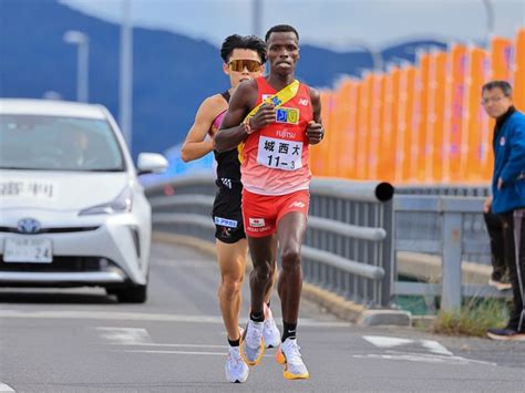 陸上・駅伝 城西大学が出雲駅伝3位でチーム初の3大駅伝表彰台 日々の積み重ねが自信と結果に 4years 学生スポーツ