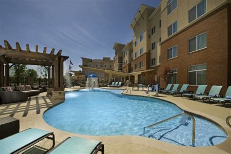 Embassy Suites by Hilton Nashville SE Murfreesboro Reviews & Prices | U ...