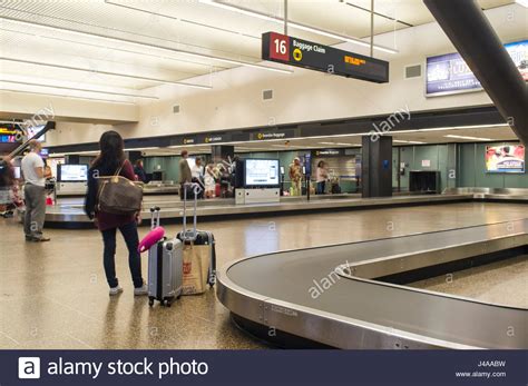 Sea Tac Airport High Resolution Stock Photography and Images - Alamy
