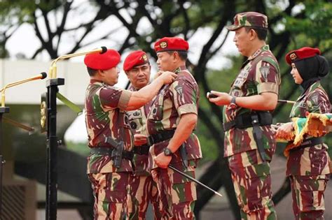 Foto Terpopuler Panglima Tni Terima Brevet Komando Kopassus Hingga Antrean