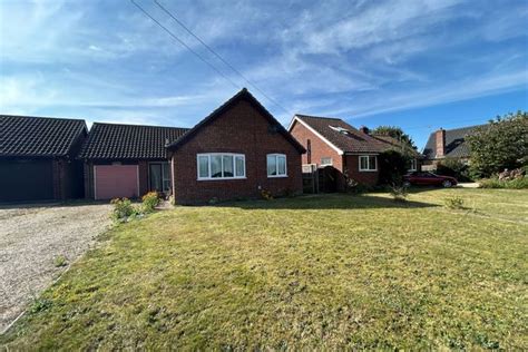 2 Bed Detached Bungalow For Sale In Cromer Road Roughton Norwich Nr11