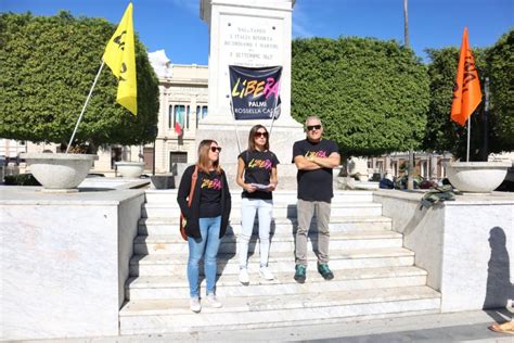 Reggio Calabria Manifestazione Di Solidariet Per I Rettori Zumbo E