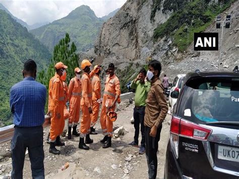 Uttarakhand Landslide Blocks Badrinath Highway