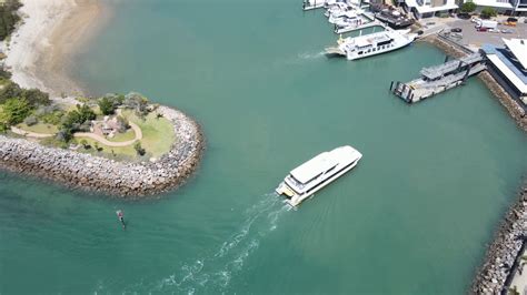 Magnetic Island To Townsville Sealink Ferry Youtube