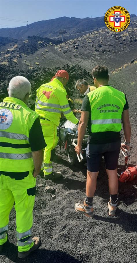 Muore Durante Un Escursione Sull Etna Sicilia News