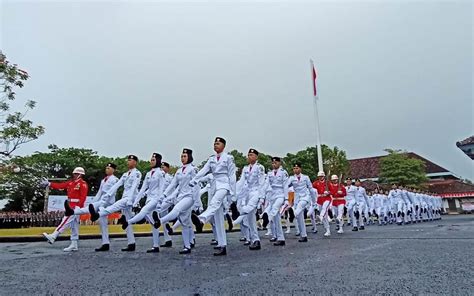 Presiden Ke 6 RI SBY Hadiri Upacara HUT Ke 78 RI Di Pacitan