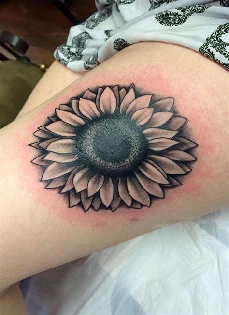 Sunflower Tattoo More Thigh Tattoos Women Sunflower Tattoos