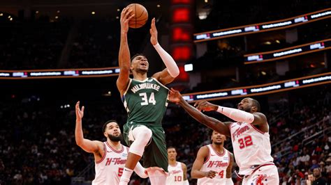 Giannis Antetokounmpo Empata Récord Del Mítico Kareem Abdul Jabbar La Opinión