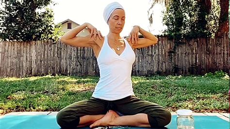 Kundalini Yoga Beginner S Basic Spinal Energy Kriya Series Youtube