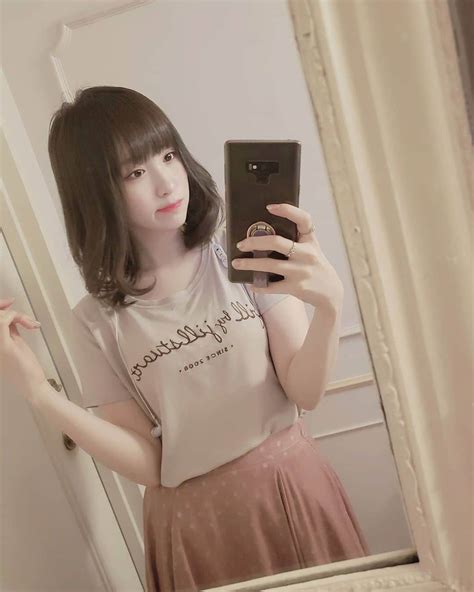 小田桐奈々さんのインスタグラム写真 小田桐奈々instagram「二の腕がいつまでもむちってる。。。 筋トレおさぼり 暖色系