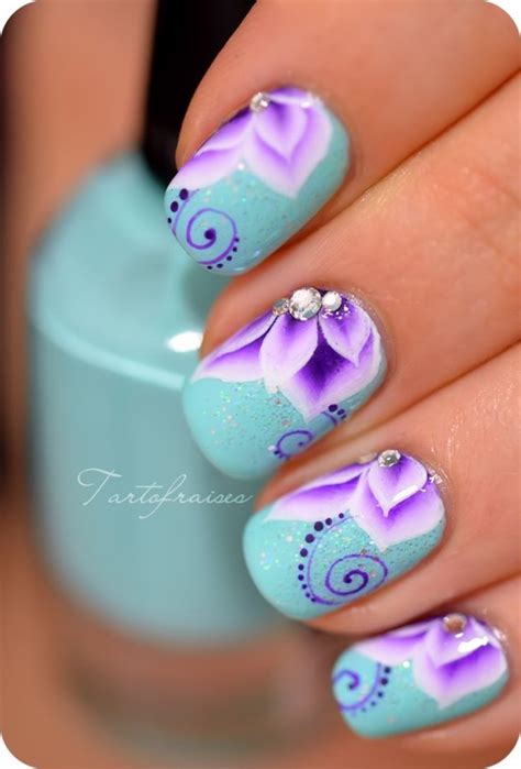 Flower Nail Designs Perfect For Spring And Summer Time