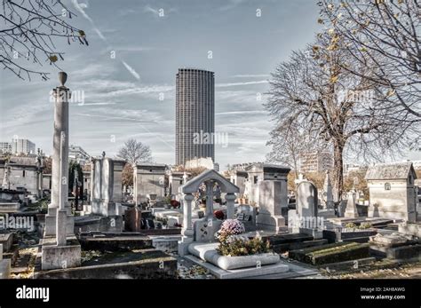 Montparnasse cemetery fotografías e imágenes de alta resolución Alamy