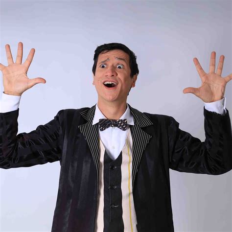 Hire Physical Comedy Shows Brazil | Scarlett Entertainment