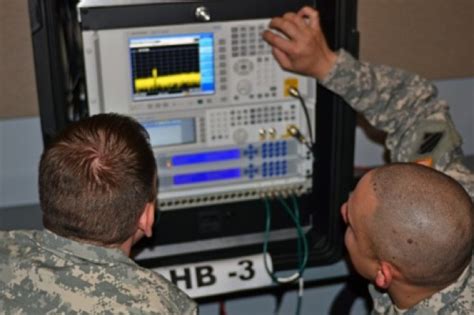 Congressional Staffers Visit Army Electronic Warfare Labs Article