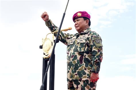 Menhan Prabowo Resmi Jadi Warga Kehormatan Korps Marinir - Sinpo.id