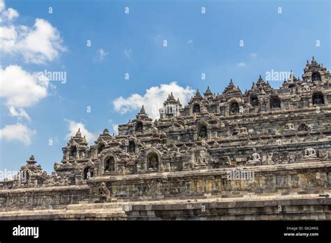 Borobudur temple in Indonesia Stock Photo - Alamy