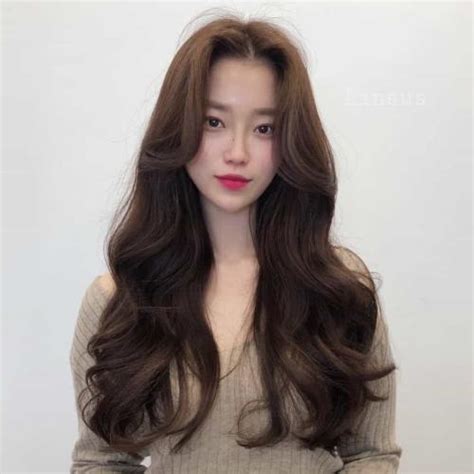 Gaya Rambut Curtain Bangs Ala Cewek Korea Wajah Makin Glow Up Dengan