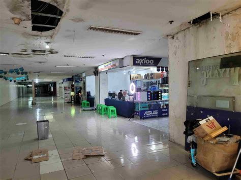 Gedung Eks Hi Tech Mall Mengenaskan Menunggu Kepedulian Wali Kota Surabaya