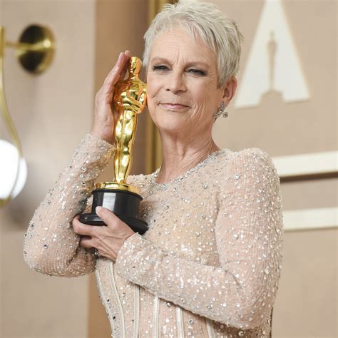 Jamie Lee Curtis Celebrates Trans Daughter Ruby By Giving Oscar Statue