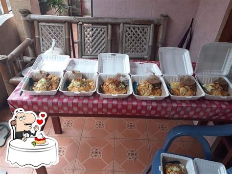 Restaurante Warung Pojok Mbak Wina Tahu Tek Tek Tahu Campur Gado