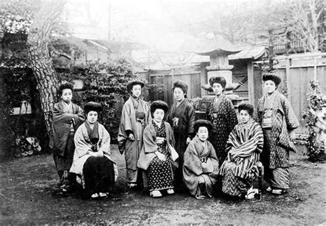 Japans First Feminist Magazine Was A 1910s Phenomenon Japan