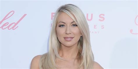 Vpr Alum Stassi Schroeder Shows Off Baby Bump In Naked Photoshoot