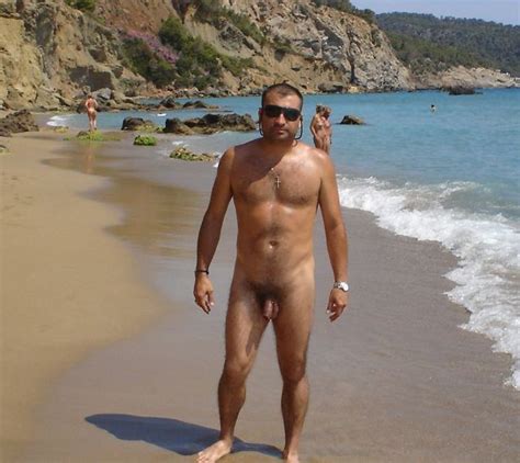 Des Hommes Nus Plage