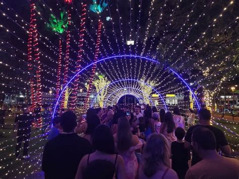 Luzes de Natal da Praça da Matriz serão acesas neste domingo Rádio