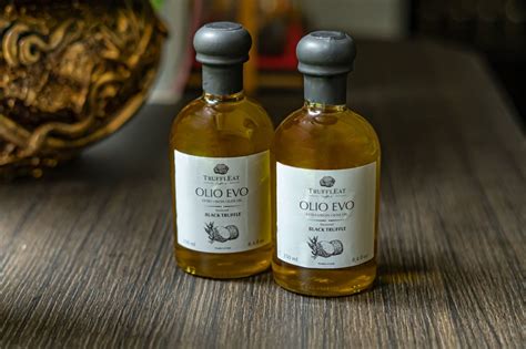 EVO OIL Ekstra deviško oljčno olje z okusom črnega tartufa LuxurEat