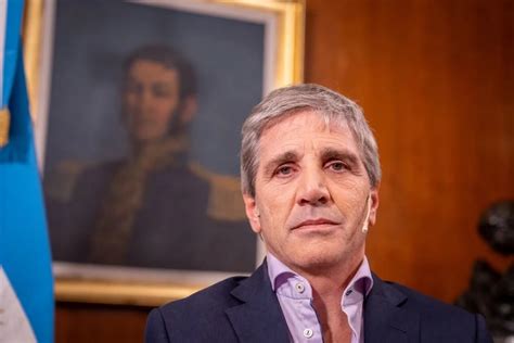 Luis Caputo adelantó que la inflación de mayo fue menor al 5 y aseguró