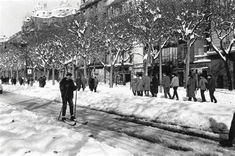 Imágenes 60 años de la gran nevada de Barcelona que permitió esquiar