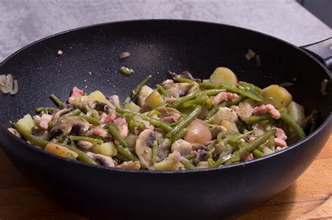 Poêlée de haricots verts champignons et lardons Les expériences