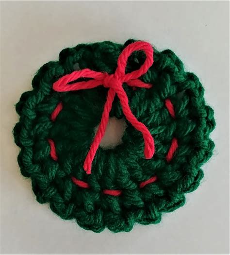 Crochet Christmas Wreath Ornament Pattern