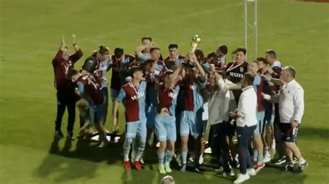 Trabzonspor U Tak M Ampiyon Oldu Kupay Abdullah Avc Verdi Futbol