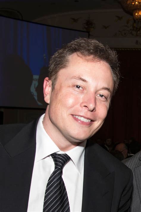 Spacex ceo elon musk attends the 2017 vanity fair oscar party hosted ...